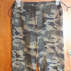 Women's camo pants
